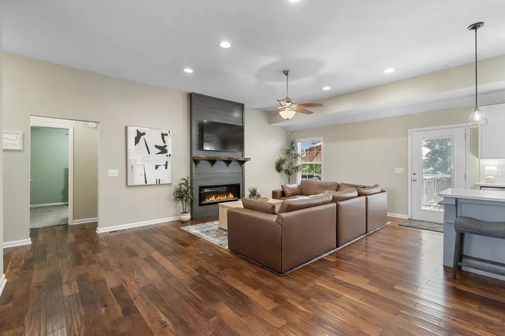1925 Sheffield Lane Columbia TN 38401