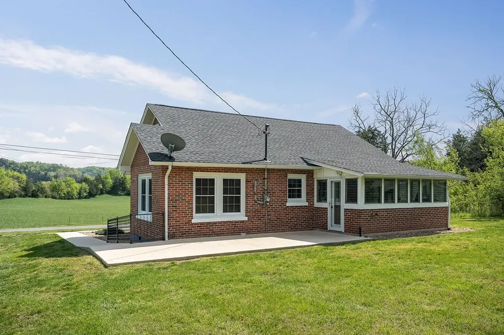 3731 Big Bottom Road Whitleyville TN 38588