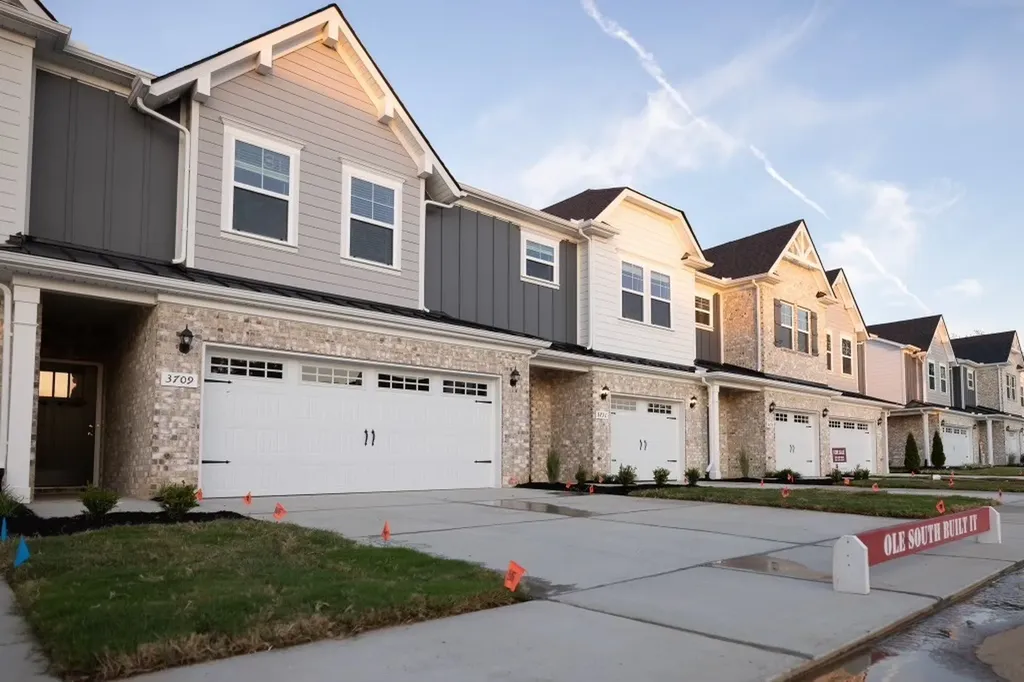 5740 Cloverwood Drive Rockvale TN 37153
