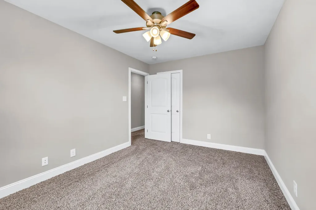 153 Tomahawk Point Clarksville TN 37040