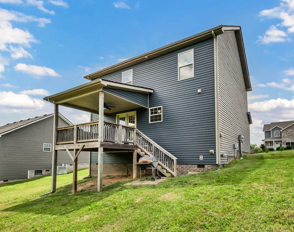 153 Tomahawk Point Clarksville TN 37040