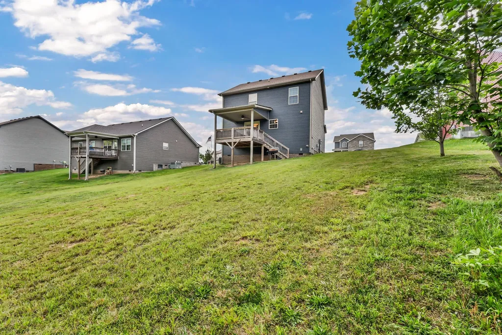 153 Tomahawk Point Clarksville TN 37040