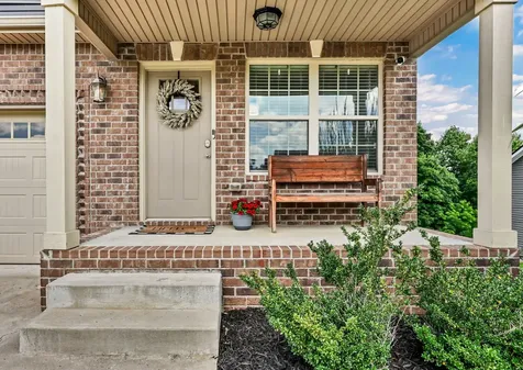 153 Tomahawk Point Clarksville TN 37040