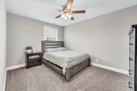 153 Tomahawk Point Clarksville TN 37040