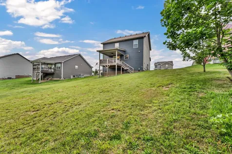 153 Tomahawk Point Clarksville TN 37040