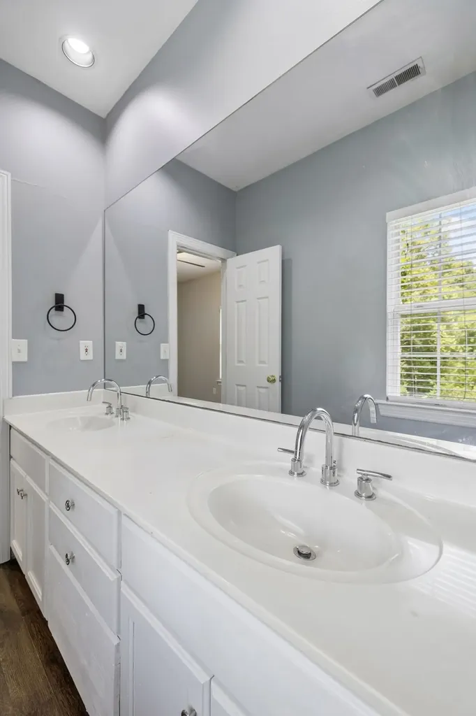 1017 Harpeth Valley Court Nashville TN 37221
