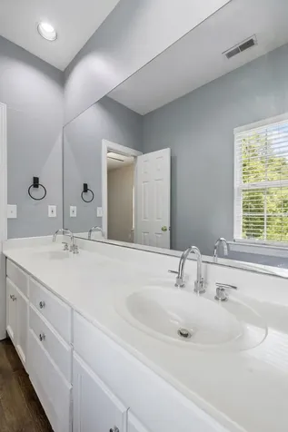 1017 Harpeth Valley Court Nashville TN 37221
