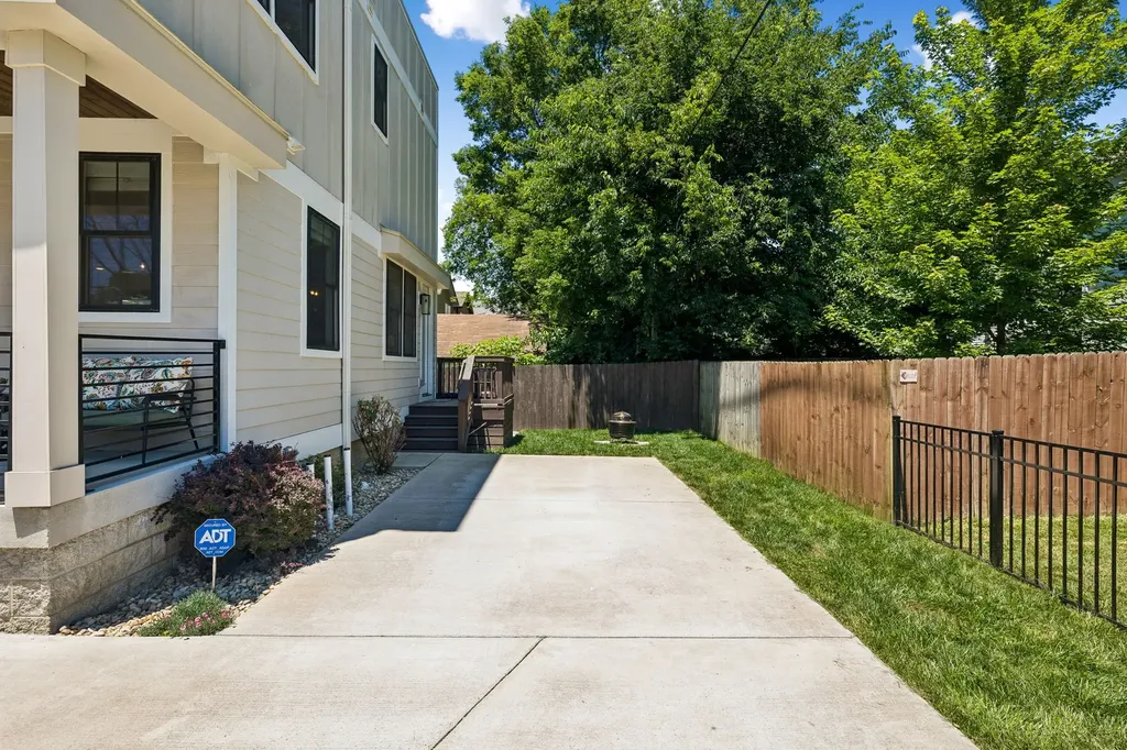 1008 59th Ave, N Nashville TN 37209