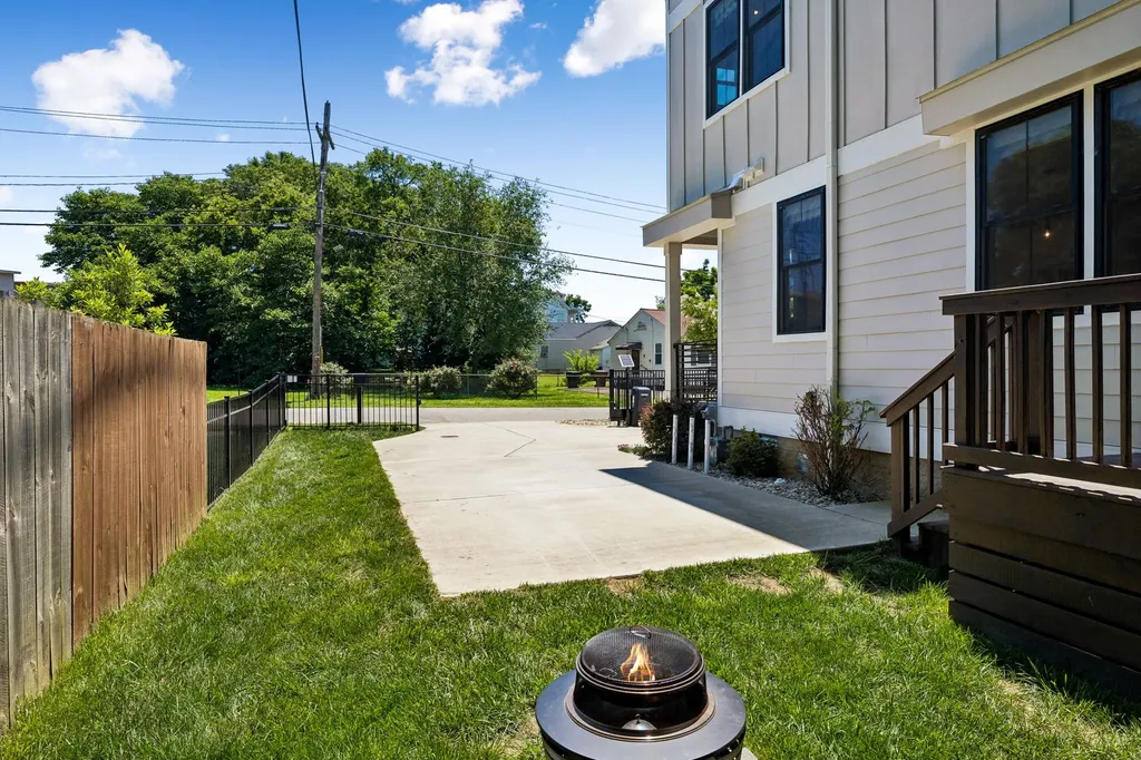 1008 59th Ave, N Nashville TN 37209