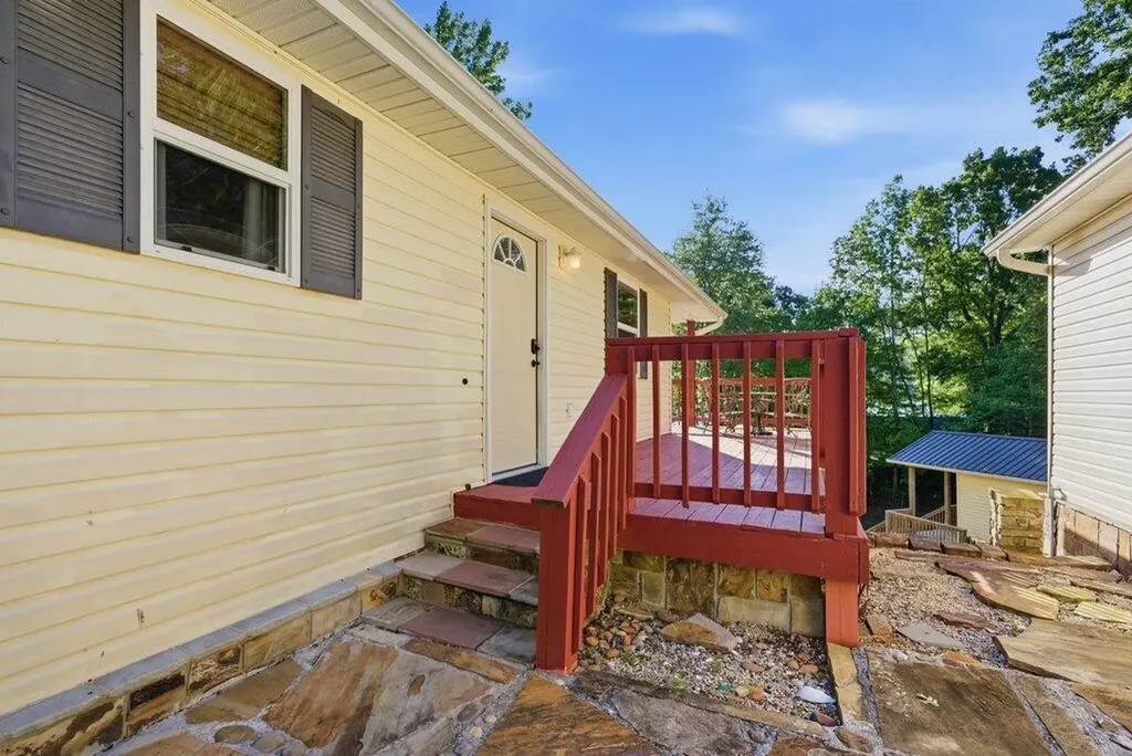 170 Lakeshore Drive Spring City TN 37381