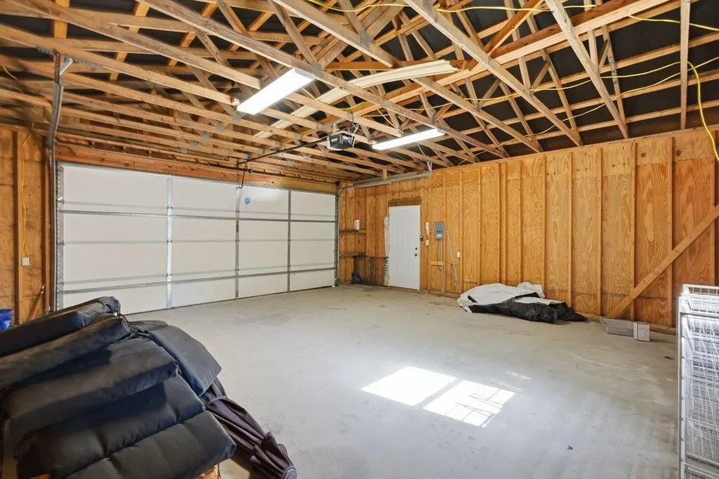 170 Lakeshore Drive Spring City TN 37381