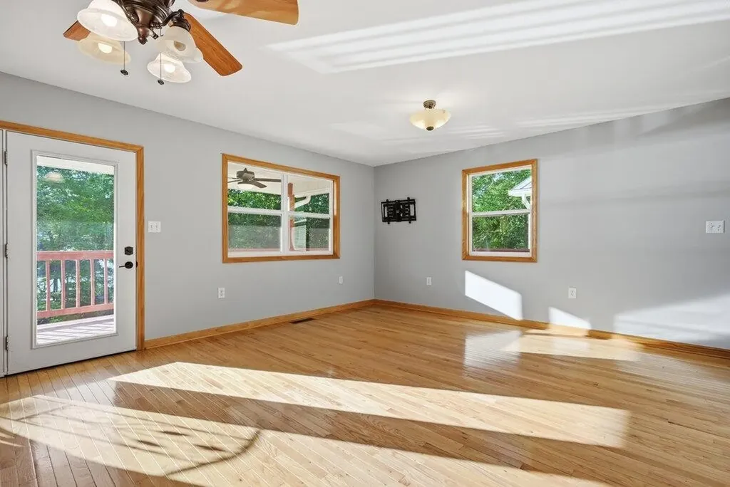 170 Lakeshore Drive Spring City TN 37381