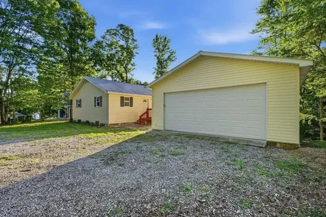 170 Lakeshore Drive Spring City TN 37381