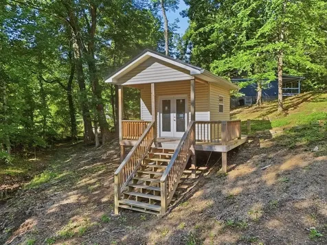 170 Lakeshore Drive Spring City TN 37381