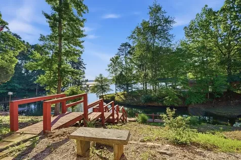 170 Lakeshore Drive Spring City TN 37381