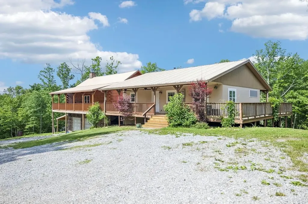 290 Vine Ridge Road, NE Crawford TN 38554