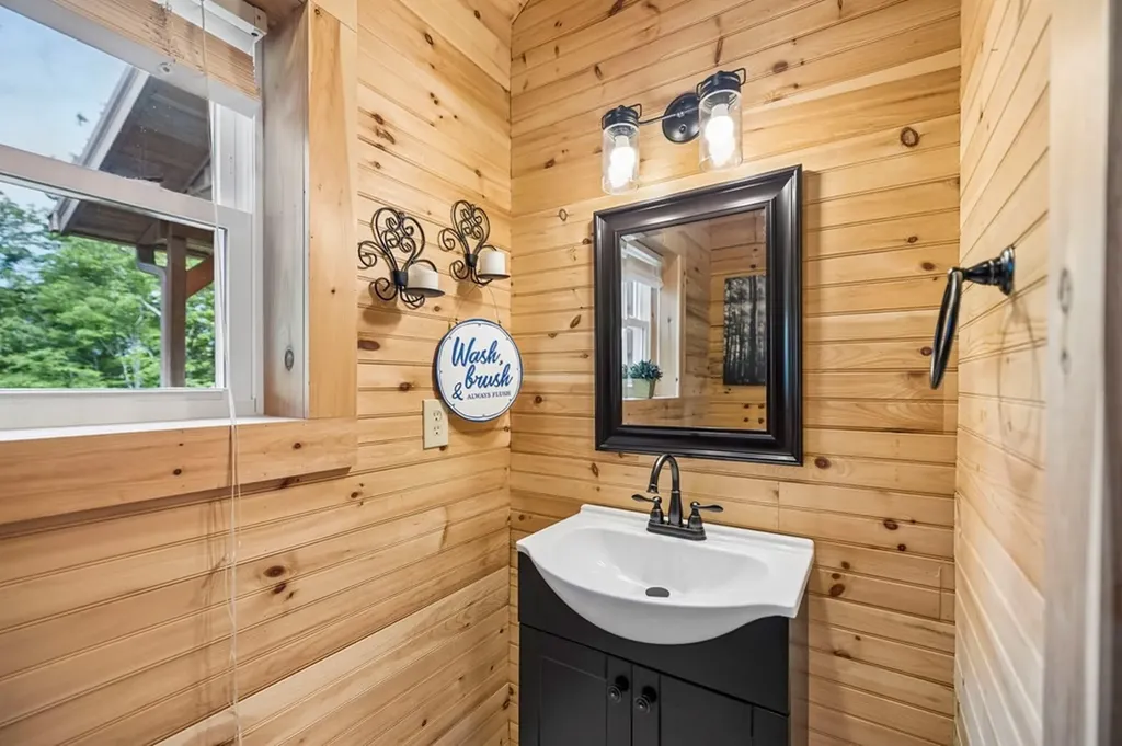 290 Vine Ridge Road, NE Crawford TN 38554