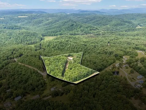 290 Vine Ridge Road, NE Crawford TN 38554