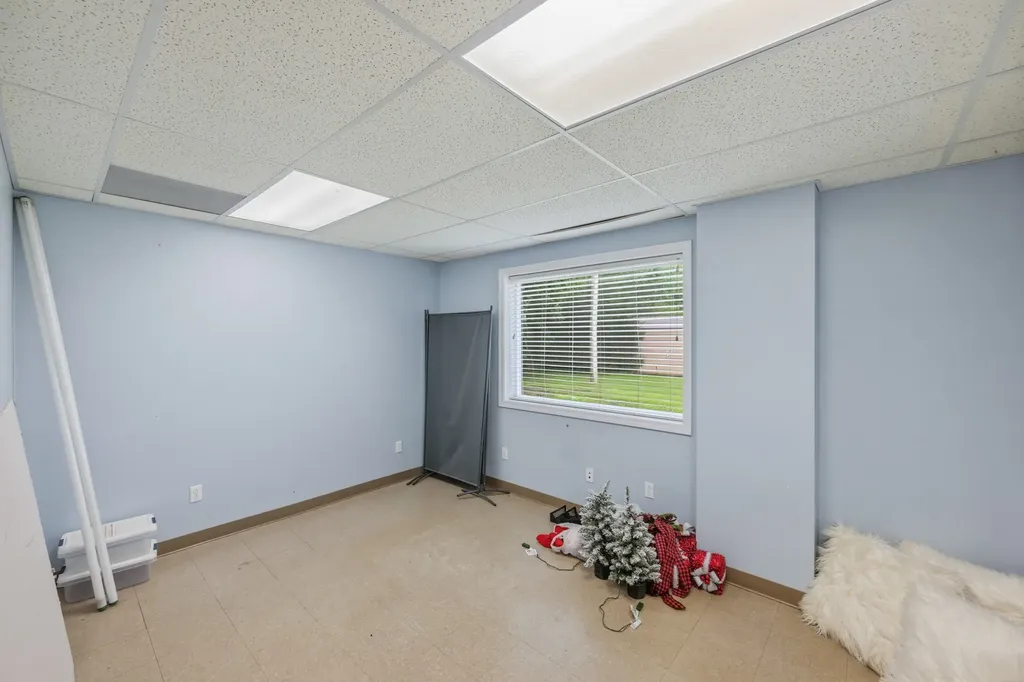 1233 W Main Street Parsons TN 38363