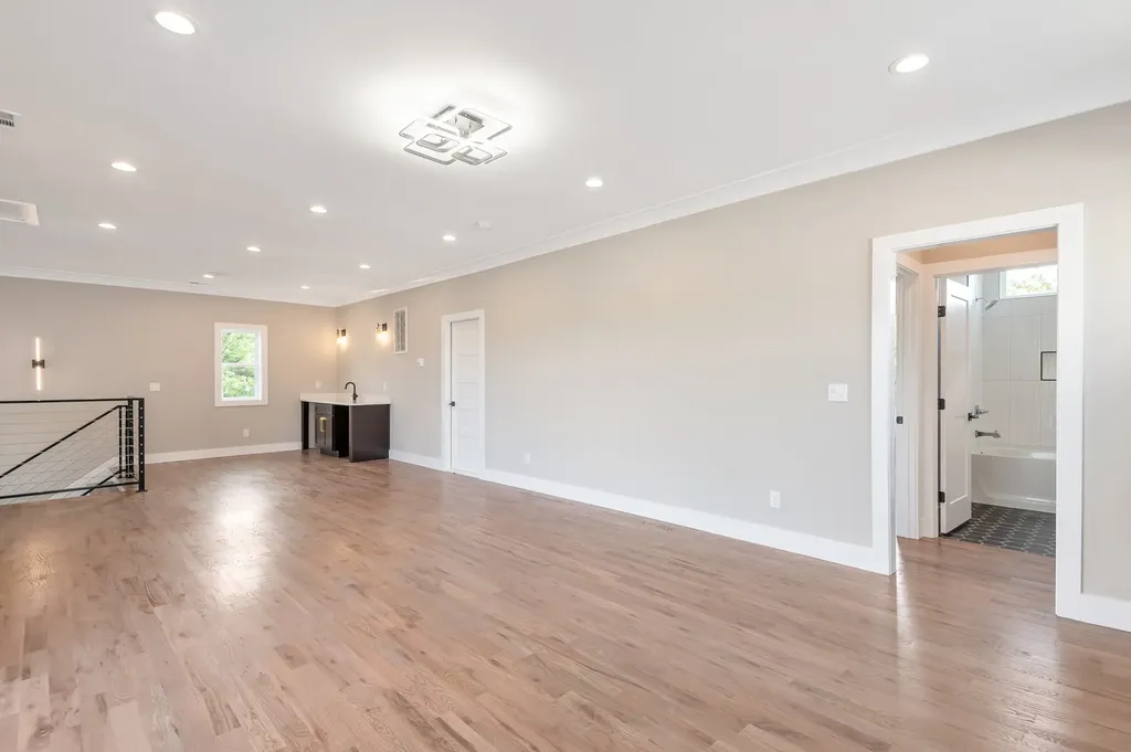 1819 River Drive Nashville TN 37218