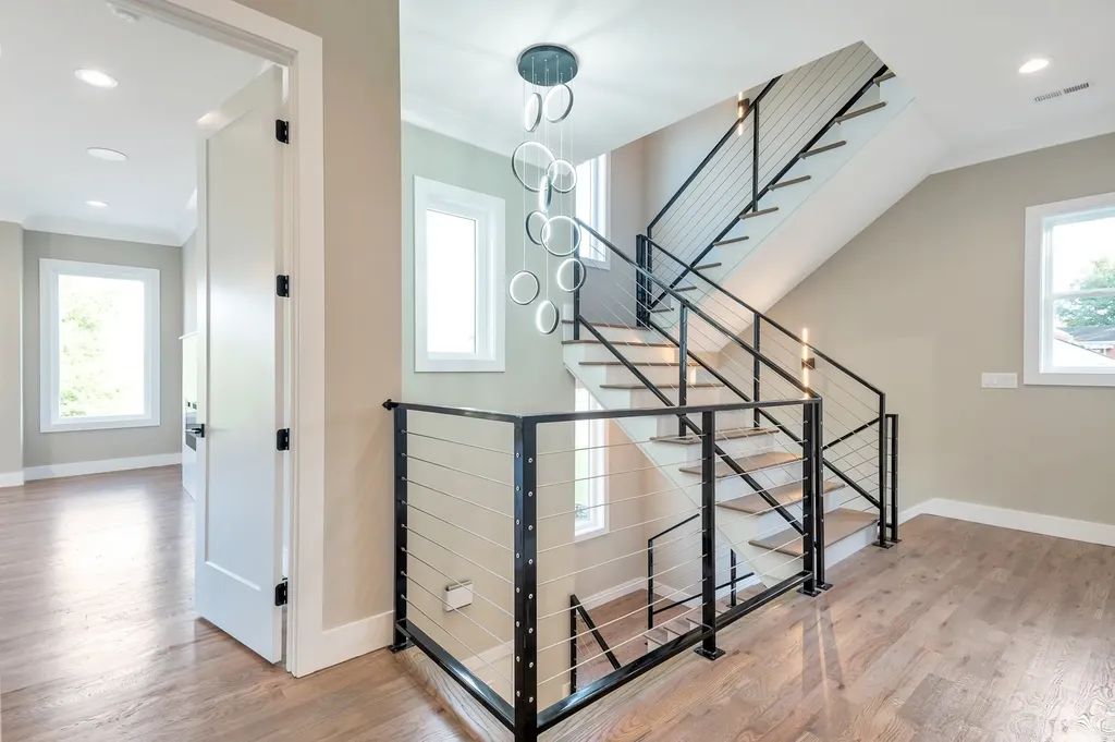 1819 River Drive Nashville TN 37218