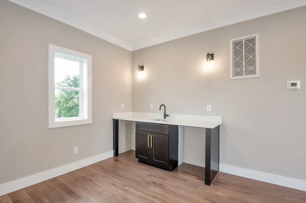 1819 River Drive Nashville TN 37218