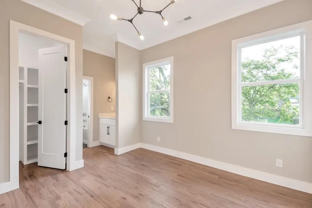 1819 River Drive Nashville TN 37218