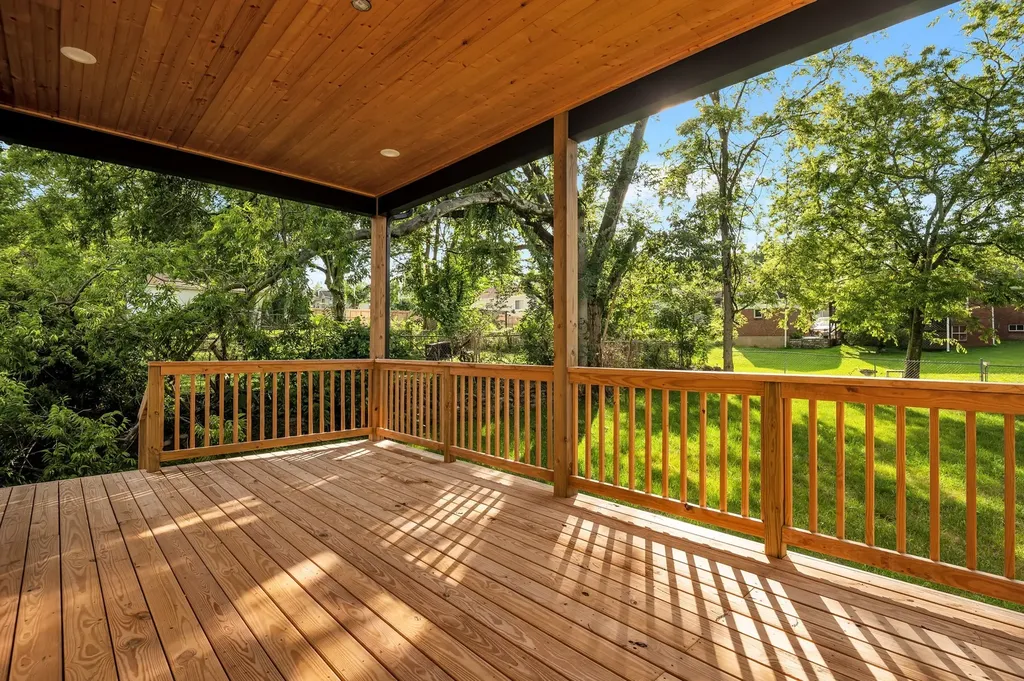 1819 River Drive Nashville TN 37218