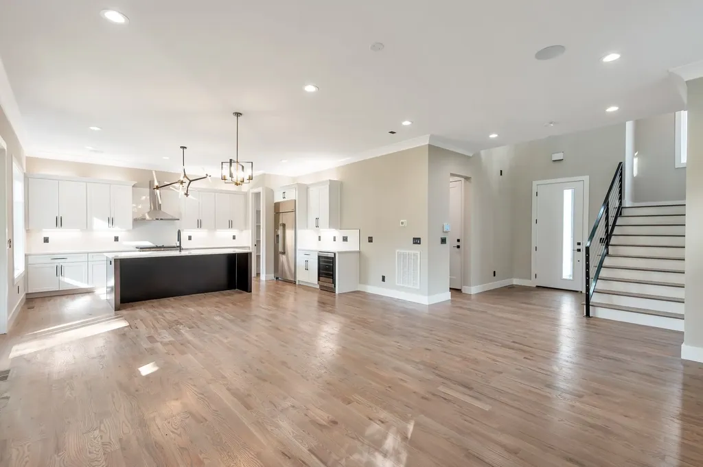 1819 River Drive Nashville TN 37218