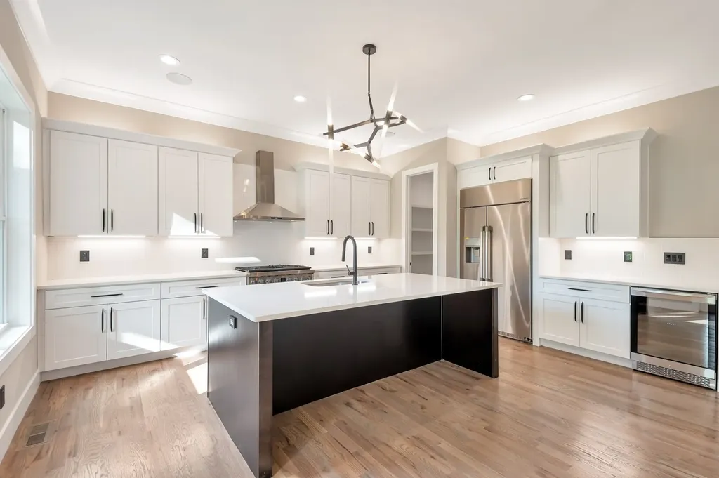 1819 River Drive Nashville TN 37218