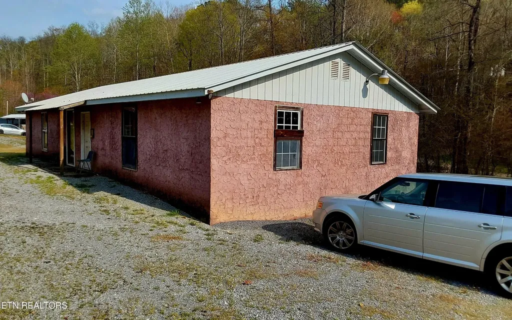 1031 County Road 110 Athens TN 37303