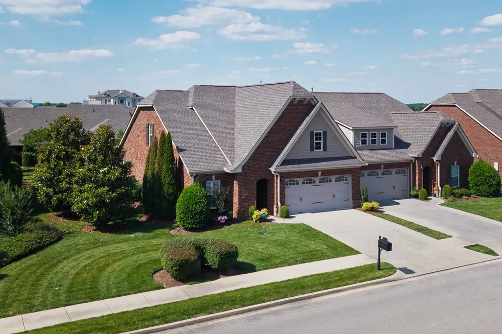 2124 Albatross Way Gallatin TN 37066