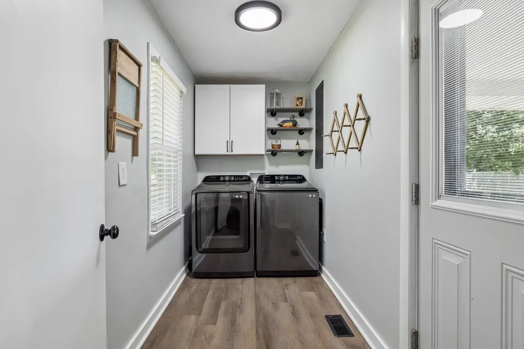 161 Kempville Highway Pleasant Shade TN 37145