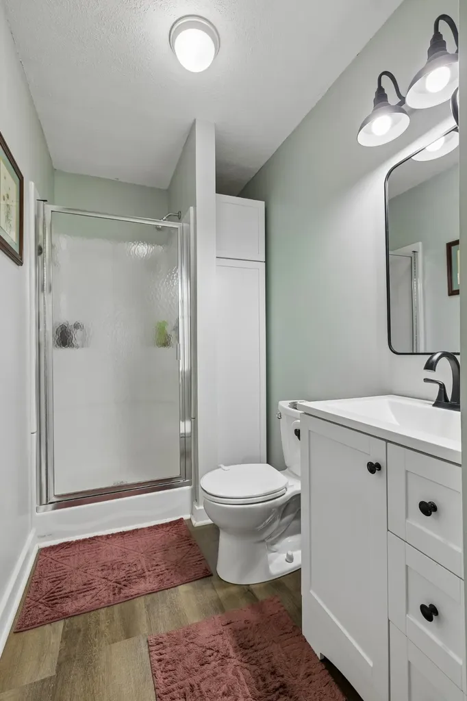 161 Kempville Highway Pleasant Shade TN 37145