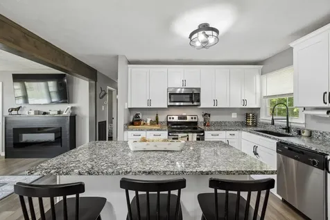 161 Kempville Highway Pleasant Shade TN 37145