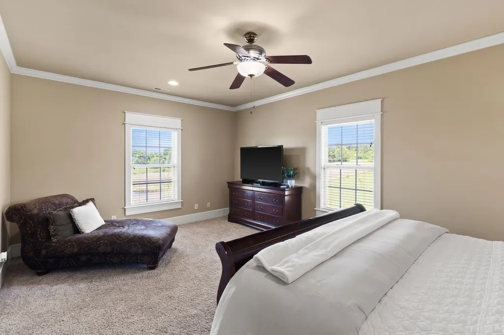 8288 Guthrie Road Cross Plains TN 37049