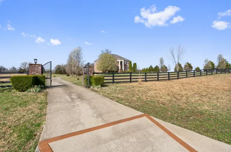 8288 Guthrie Road Cross Plains TN 37049