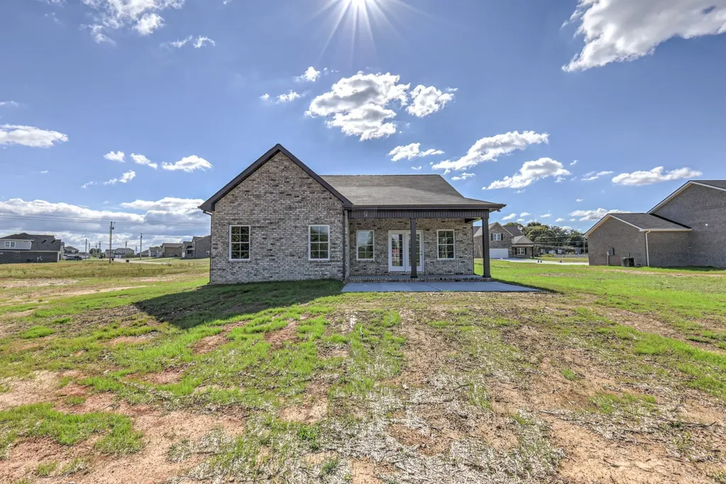 41 Bartow Street Decherd TN 37324