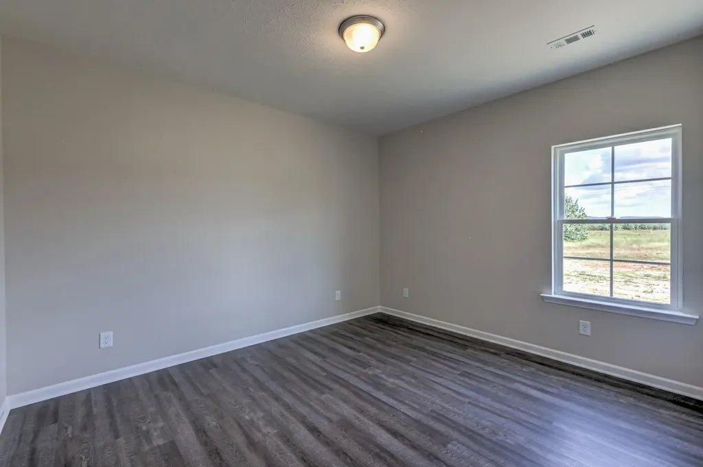41 Bartow Street Decherd TN 37324