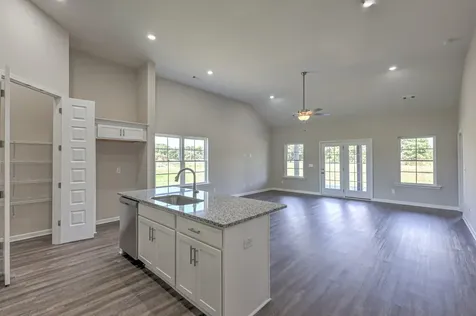 41 Bartow Street Decherd TN 37324