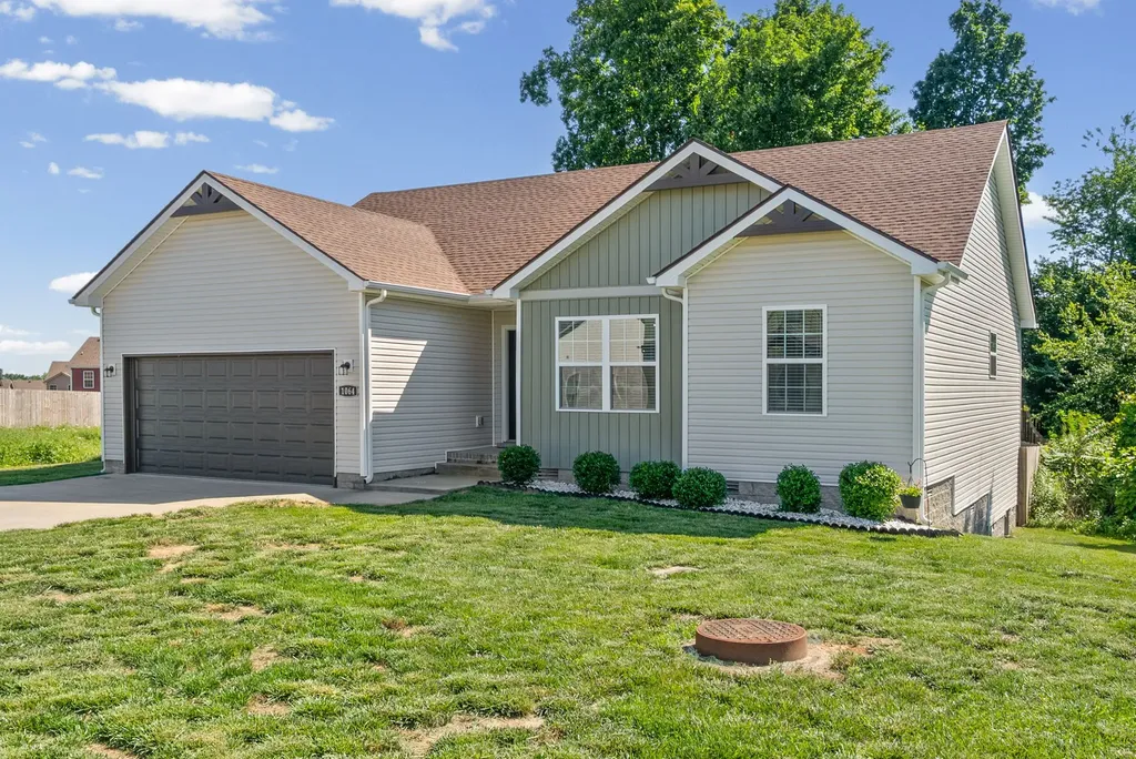 1064 Charles Thomas Drive Clarksville TN 37042