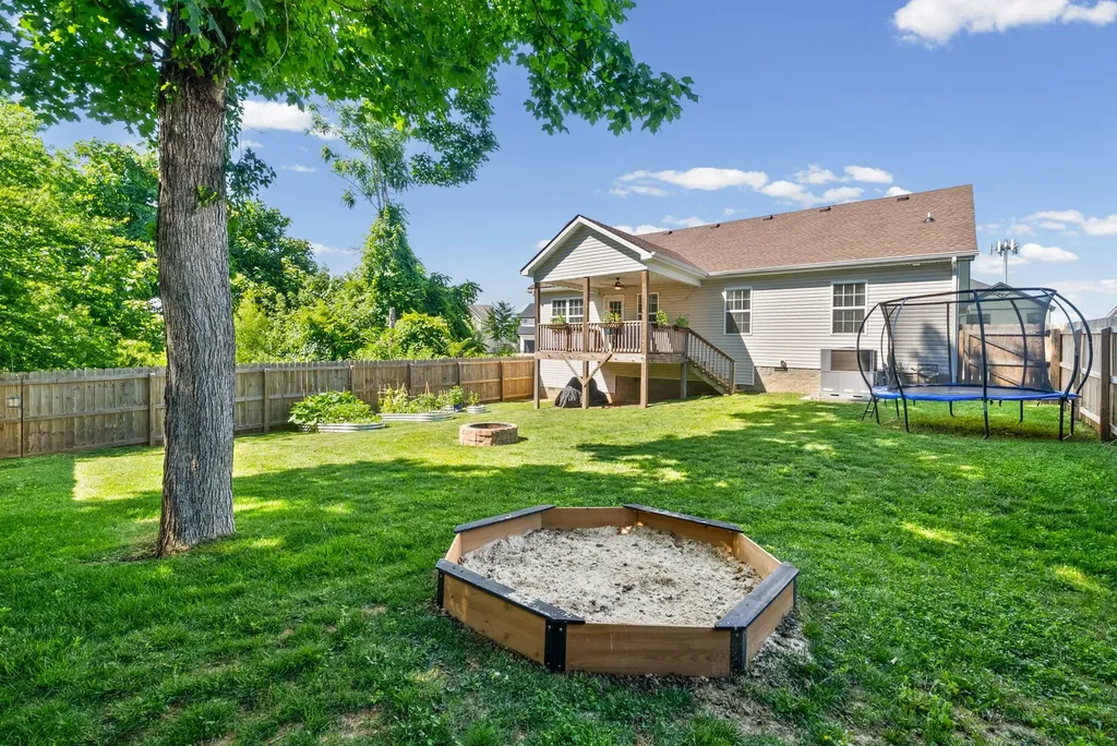 1064 Charles Thomas Drive Clarksville TN 37042