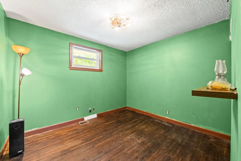 1011 Issac Clifton Road Chapmansboro TN 37035