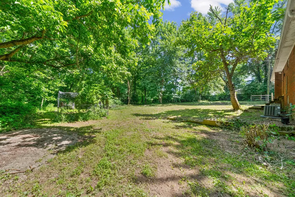 1011 Issac Clifton Road Chapmansboro TN 37035
