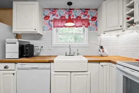 1011 Issac Clifton Road Chapmansboro TN 37035