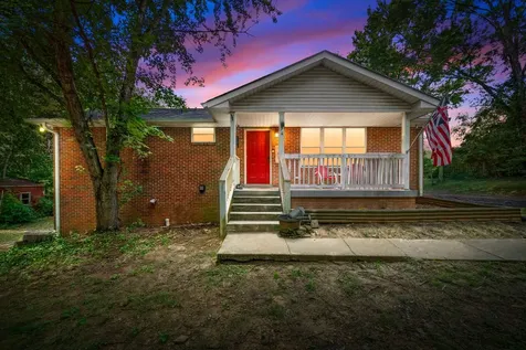 1011 Issac Clifton Road Chapmansboro TN 37035