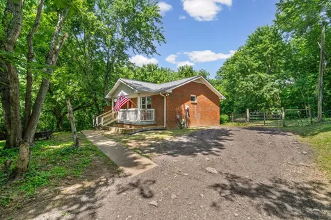 1011 Issac Clifton Road Chapmansboro TN 37035
