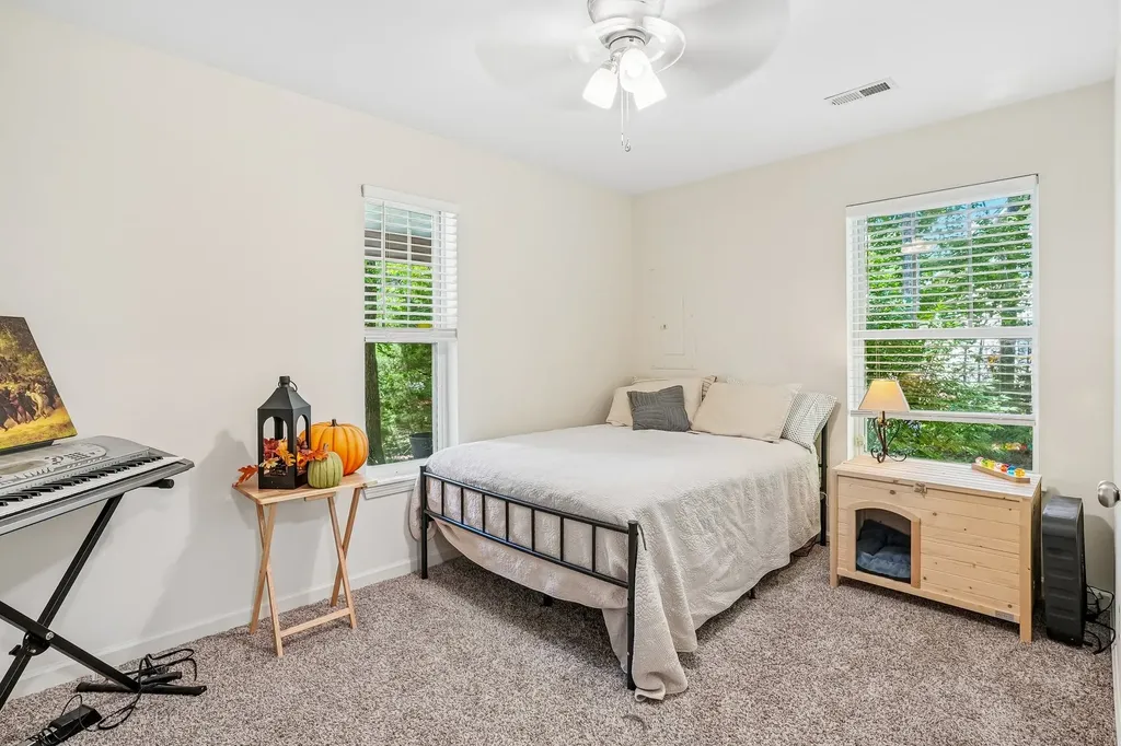 128 Silver Leaf Circle Dickson TN 37055
