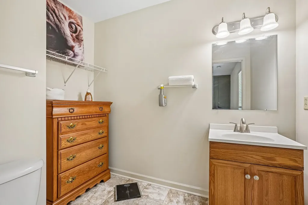 128 Silver Leaf Circle Dickson TN 37055