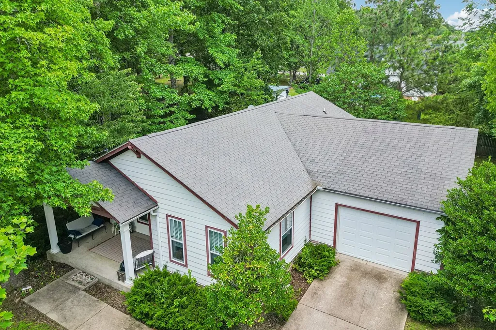 128 Silver Leaf Circle Dickson TN 37055
